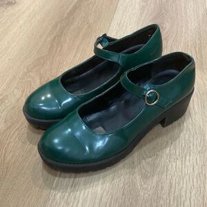 Urban Outfitters Green Mary Jane Platform Heels Chunky Lug Sole Size 7